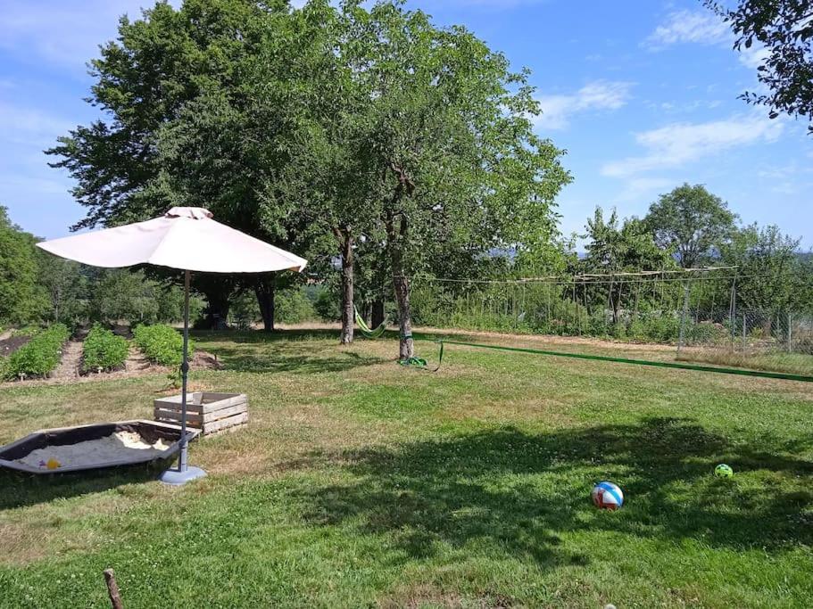 Les Jardins Des 3 Provinces- Gite Montcharvot Ngoại thất bức ảnh